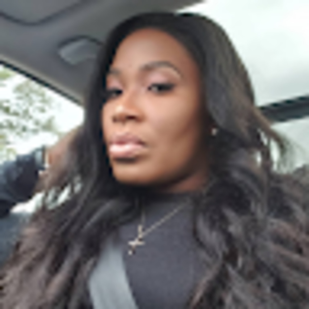 Meet your Posher, Stacy